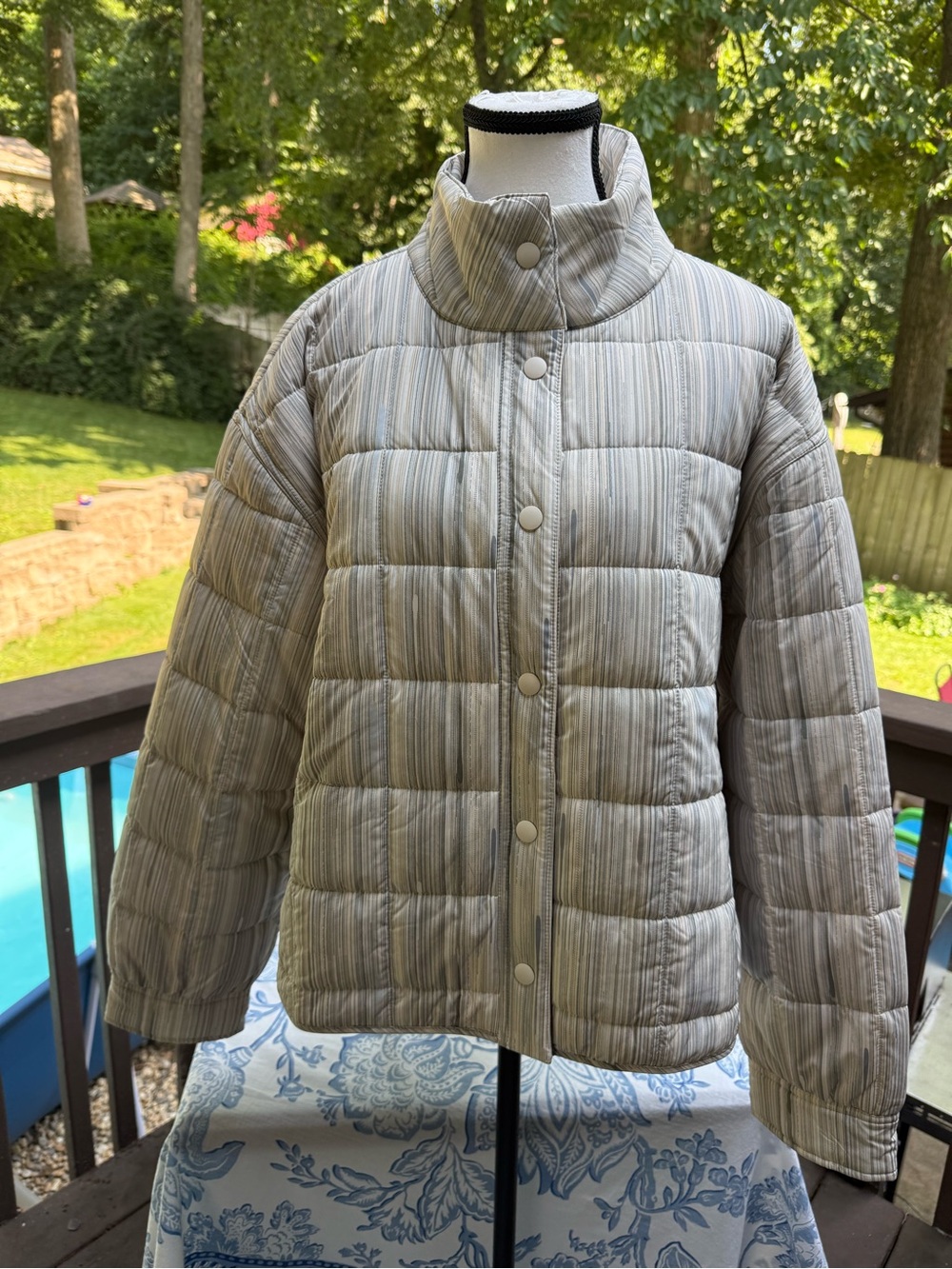 Travis Mathew Women Marin Jacket Size XL Golf Quilted Stripes 179$ MSRP